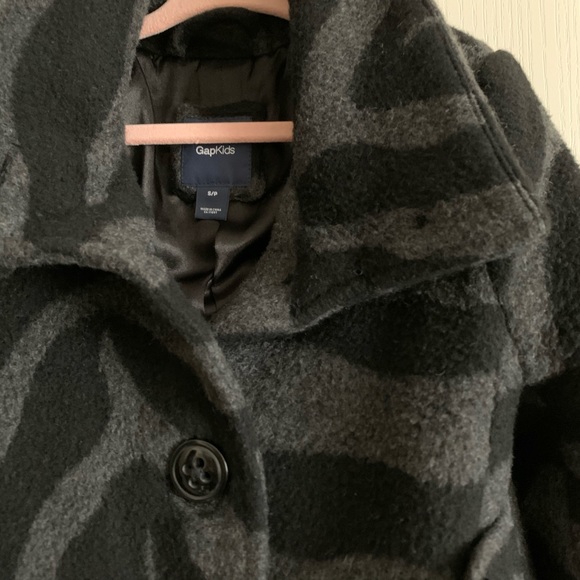 Girl’s GapKids Peacoat - Picture 4 of 5